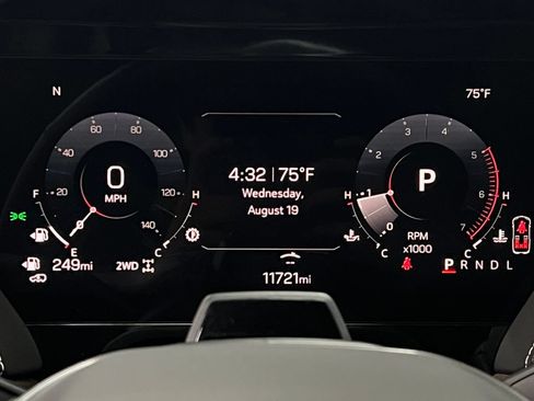 Used 2025 GMC Yukon Denali Ultimate AWD/4WD image 21
