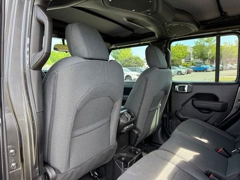New 2026 Jeep Gladiator Sport AWD/4WD image 29