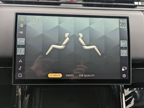 Used 2024 Land Rover Range Rover Sport SE image 13