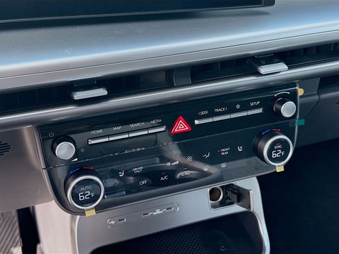 New 2026 Hyundai Ioniq 9 SE image 12