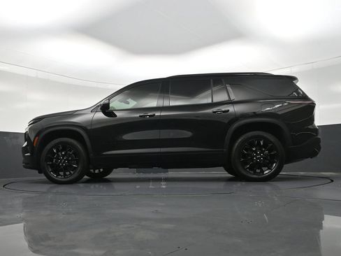 Used 2023 Chevrolet Traverse LT FWD image 23