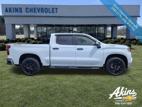 Used 2023 Chevrolet Silverado 1500 LT AWD/4WD image 3
