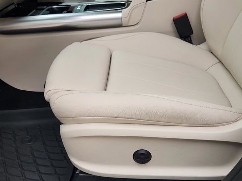 Used 2025 Mercedes-Benz GLA 250 image 16