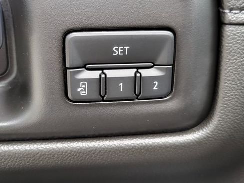 Used 2022 Chevrolet Silverado 1500 High Country w/ Z71 Off-Road Package image 20