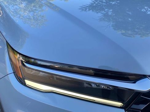 Used 2024 Honda Pilot Touring image 3