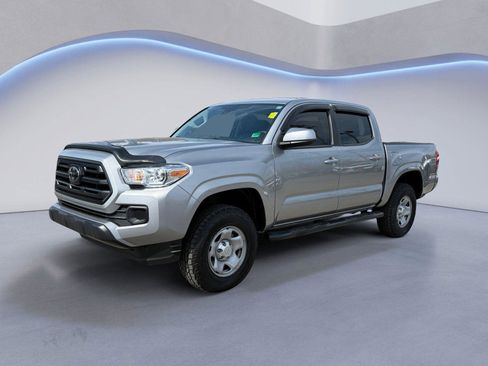 Used 2018 Toyota Tacoma SR w/ SR Convenience Package image 7
