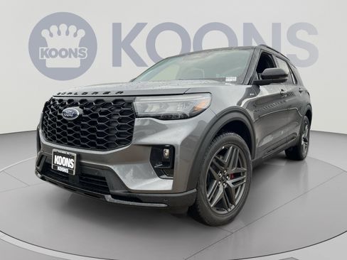 New 2026 Ford Explorer ST-Line w/ ST-Line Street Pack AWD/4WD image 1