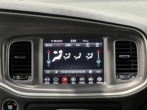 Used 2022 Dodge Charger SXT AWD/4WD image 27