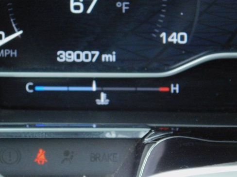 Used 2025 GMC Sierra 1500 SLT image 18