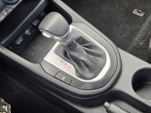 Used 2023 Kia Forte LXS image 19