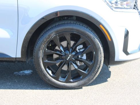 Used 2023 Kia Sorento SX FWD image 12
