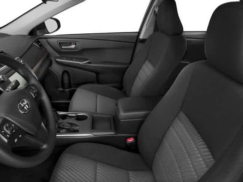 Used 2016 Toyota Camry LE FWD image 10