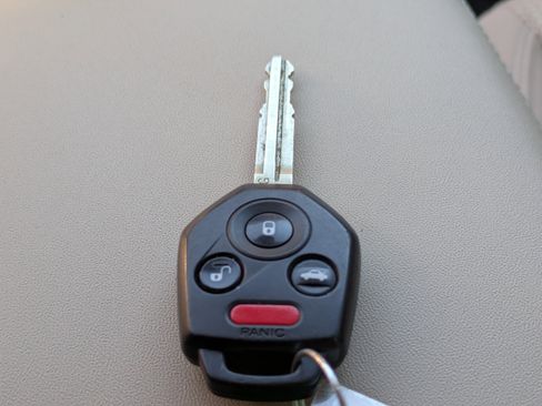 Used 2019 Subaru Outback 2.5i Premium image 32