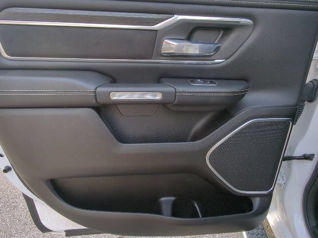 Used 2023 RAM 1500 Laramie AWD/4WD image 31