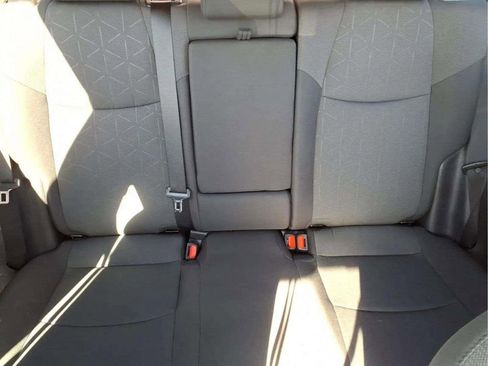 Used 2025 Toyota RAV4 XLE image 18