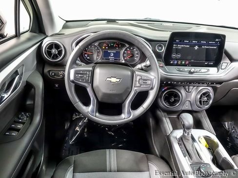 Used 2024 Chevrolet Blazer LT image 12