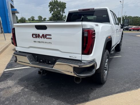 New 2026 GMC Sierra 2500 SLT w/ SLT Convenience Package AWD/4WD image 4