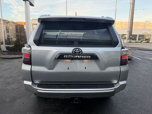 Used 2021 Toyota 4Runner TRD Off-Road Premium image 6