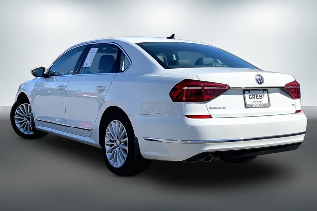 Used 2017 Volkswagen Passat 1.8T SE FWD image 10