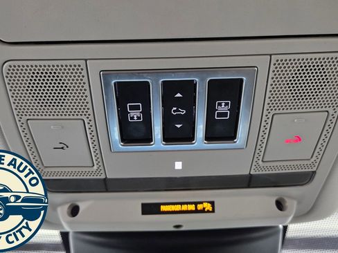 Used 2017 Land Rover Discovery HSE Luxury AWD/4WD image 24