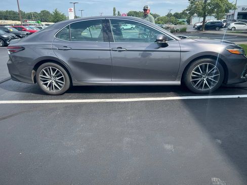 Used 2024 Toyota Camry XLE w/ Cold Weather Package FWD image 8