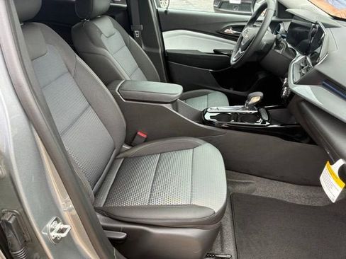 New 2026 Chevrolet Trax LT FWD image 20