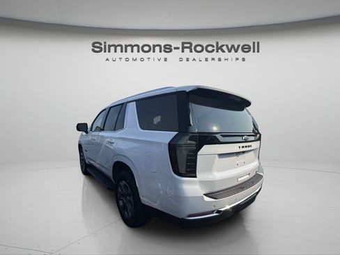 Used 2025 Chevrolet Tahoe LT w/ Comfort Package AWD/4WD image 2