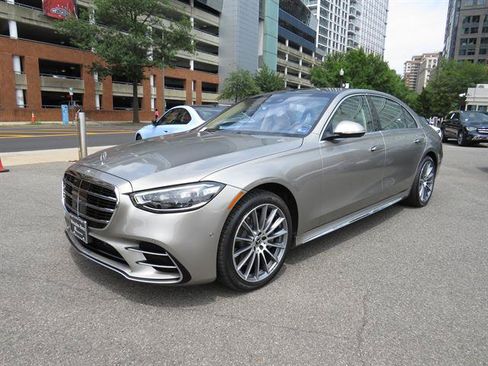 Used 2024 Mercedes-Benz S 580 4MATIC Sedan image 1
