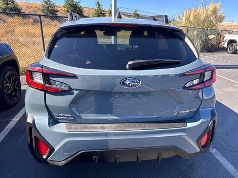 Used 2024 Subaru Crosstrek 2.0i Premium AWD/4WD image 6