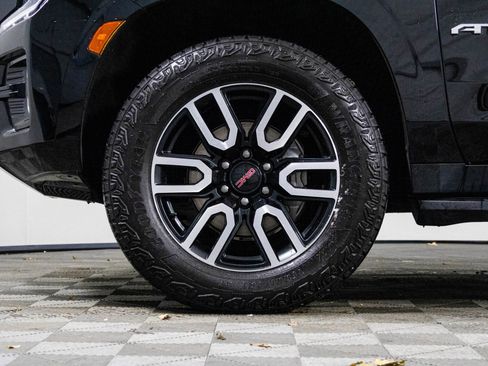 Used 2023 GMC Yukon AT4 image 44