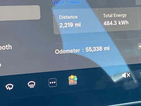 Used 2019 Tesla Model 3 Mid Range image 8