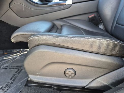 Used 2019 Mercedes-Benz GLC 300 4MATIC image 11