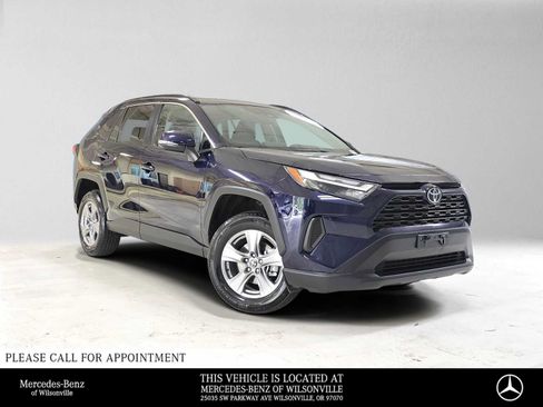 Used 2025 Toyota RAV4 XLE AWD/4WD image 1