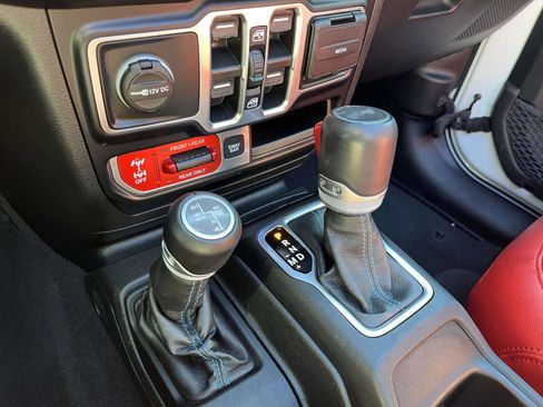 Used 2022 Jeep Wrangler Unlimited Rubicon 4xe image 6