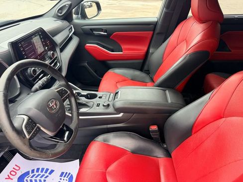 Used 2022 Toyota Highlander XSE image 14