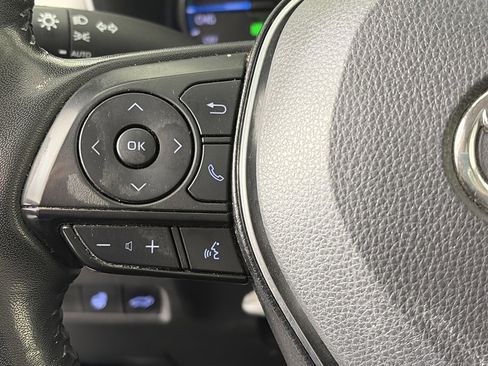 Used 2022 Toyota RAV4 XLE image 17