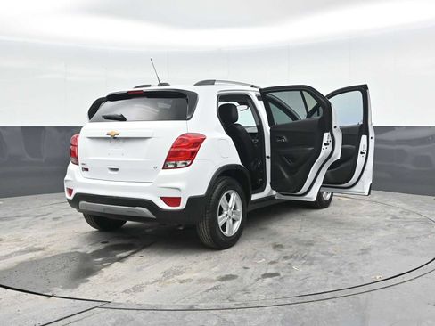 Used 2019 Chevrolet Trax LT w/ LT Convenience Package FWD image 53