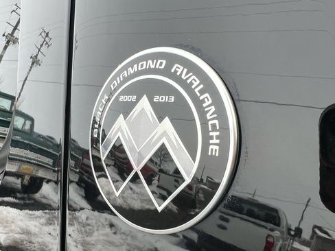 Used 2013 Chevrolet Avalanche LTZ image 6