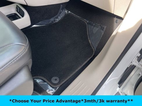 Certified 2023 Chrysler Pacifica Touring-L image 29