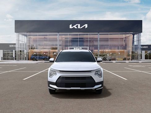 New 2026 Kia Niro LX FWD image 2