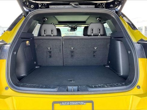 Used 2025 Chevrolet TrailBlazer RS w/ Convenience Package image 28