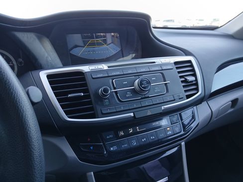 Used 2017 Honda Accord LX image 11