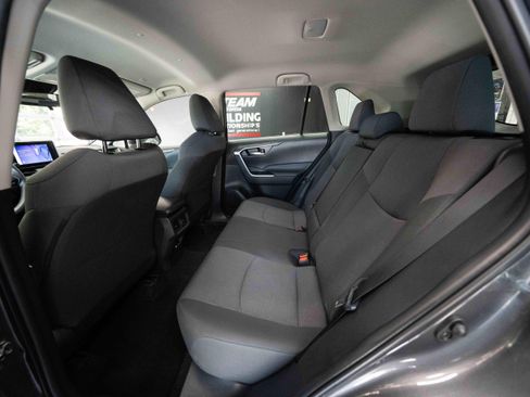 Used 2025 Toyota RAV4 XLE AWD/4WD image 23