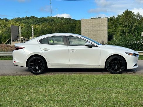 Used 2023 MAZDA MAZDA3 s FWD image 3