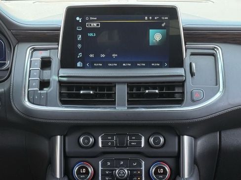 Used 2022 Chevrolet Tahoe LT w/ Luxury Package AWD/4WD image 17