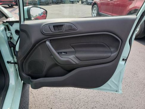 Used 2017 Ford Fiesta SE FWD image 19