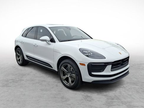 Used 2023 Porsche Macan AWD/4WD image 7