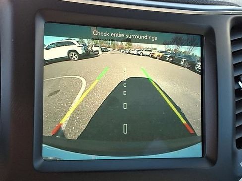 Certified 2021 Jeep Cherokee Latitude Lux w/ Comfort/Convenience Group image 29