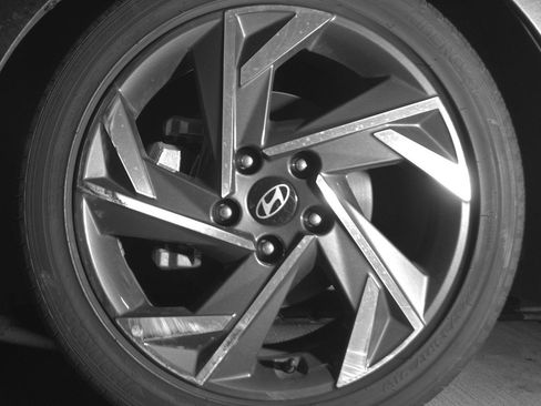 Used 2025 Hyundai Elantra SEL FWD image 12
