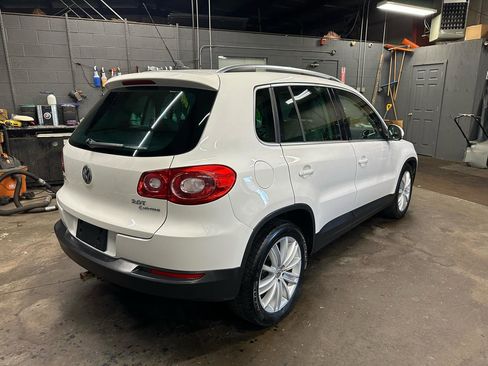 Used 2011 Volkswagen Tiguan S image 5